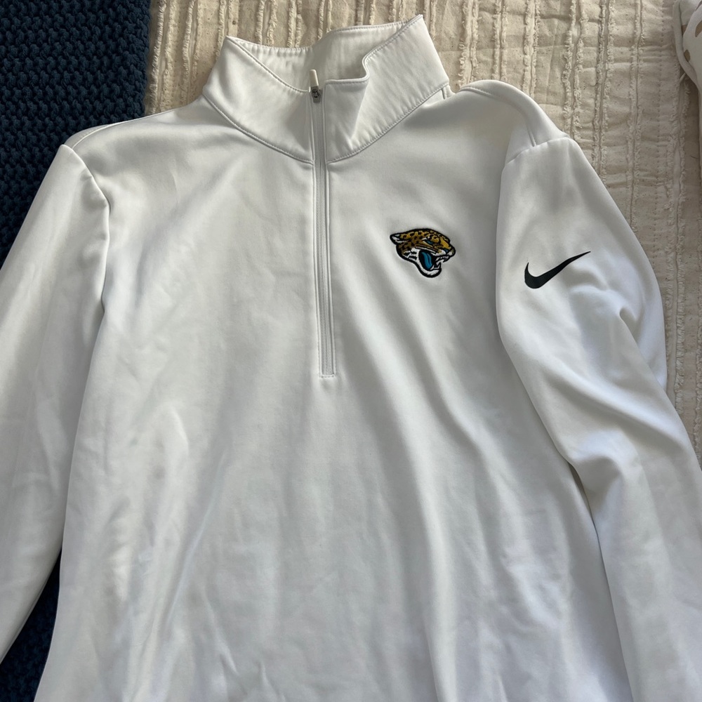 NIKE Golf Jaguars pull over